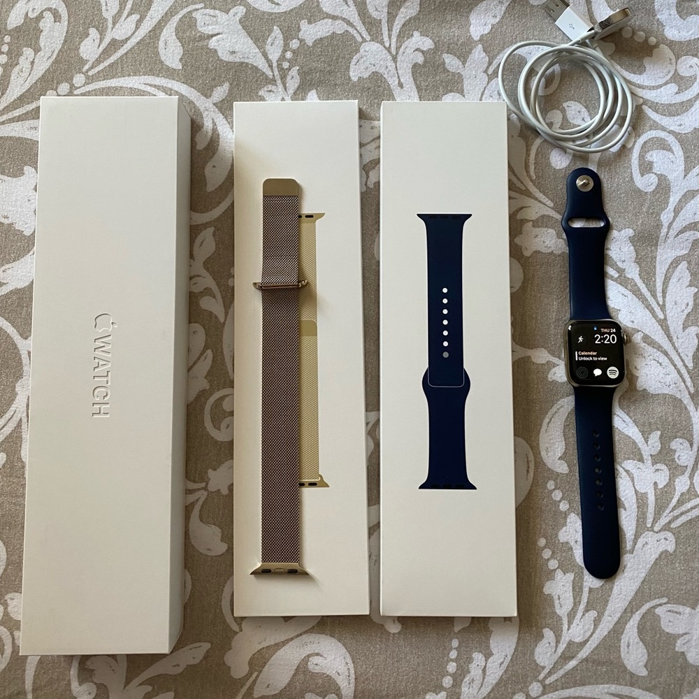 Apple iWatch - Series 6 - Gold Stainless Steel - GPS + Cellular